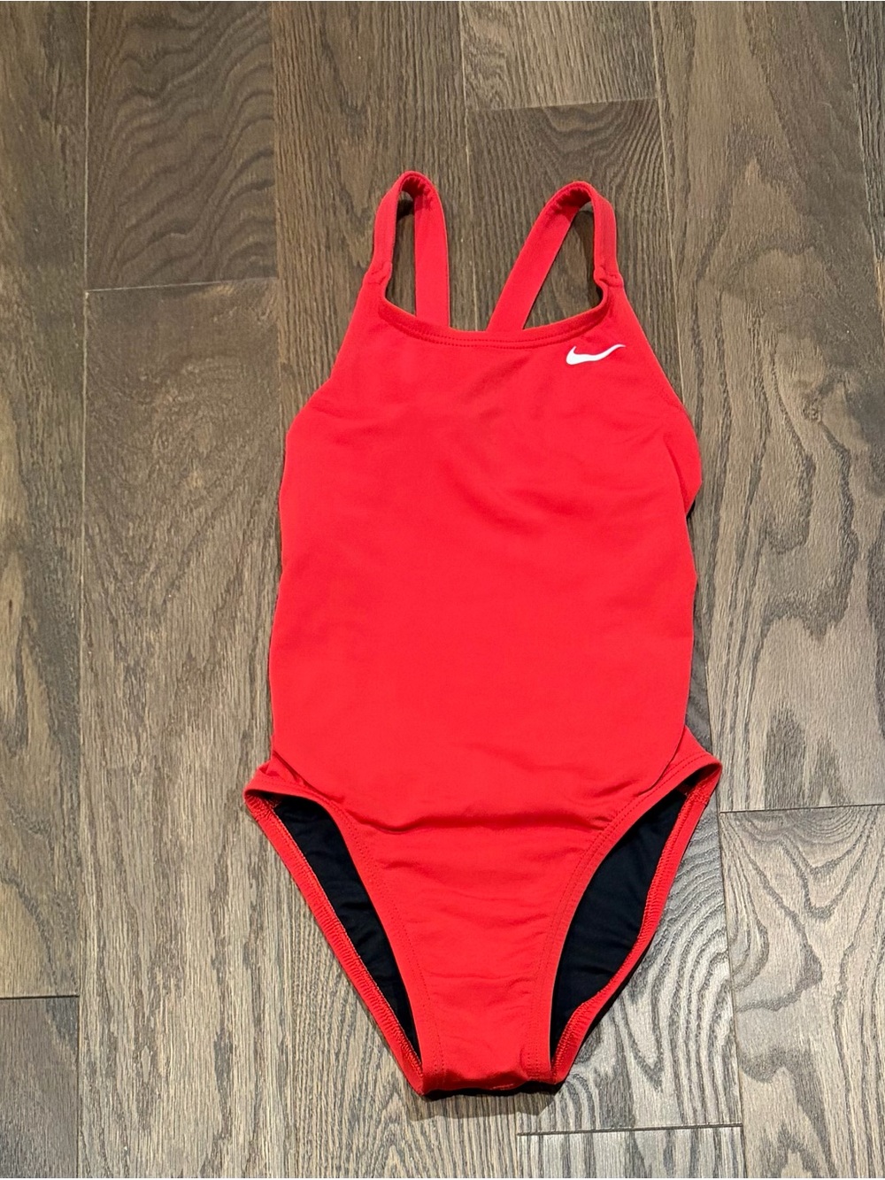 Nike HydraStrong Women's Fastback One Piece Swimsuit in University Red size 2/28